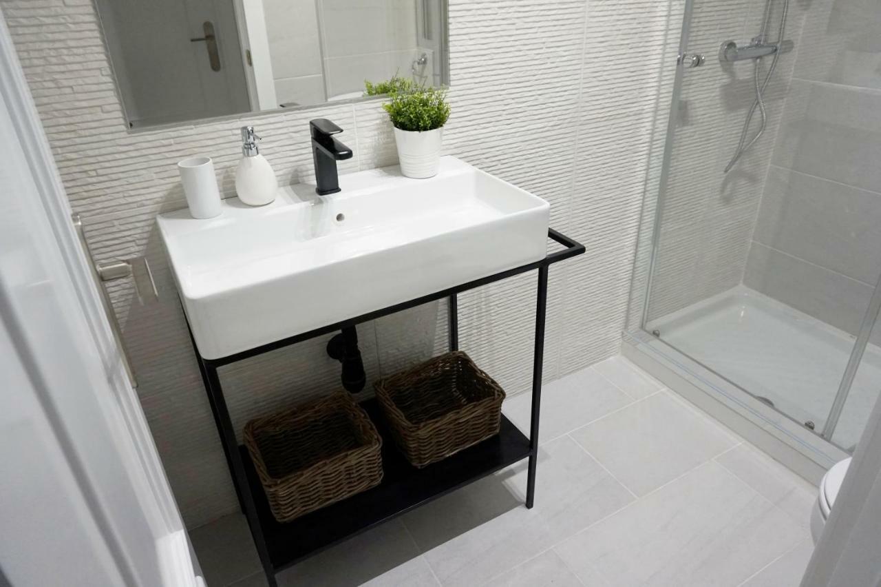 Ronda Chic Apartments - C/ Lauria - Centro Ciudad ภายนอก รูปภาพ